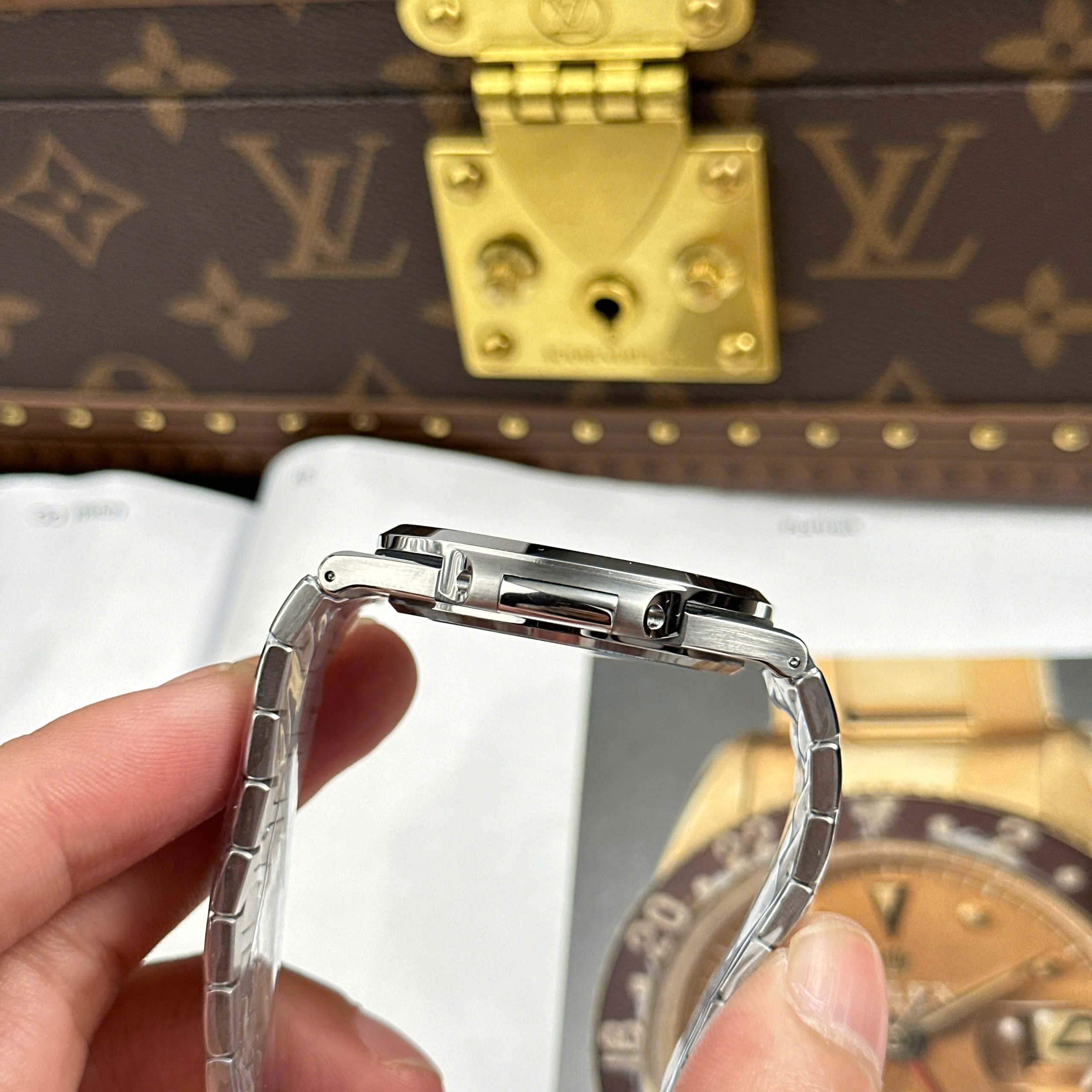 Patek Philippe Nautilus 5712 Good Imitation Watch Blue Tiffany Stainless Steel BBF Factory 40mm (4)