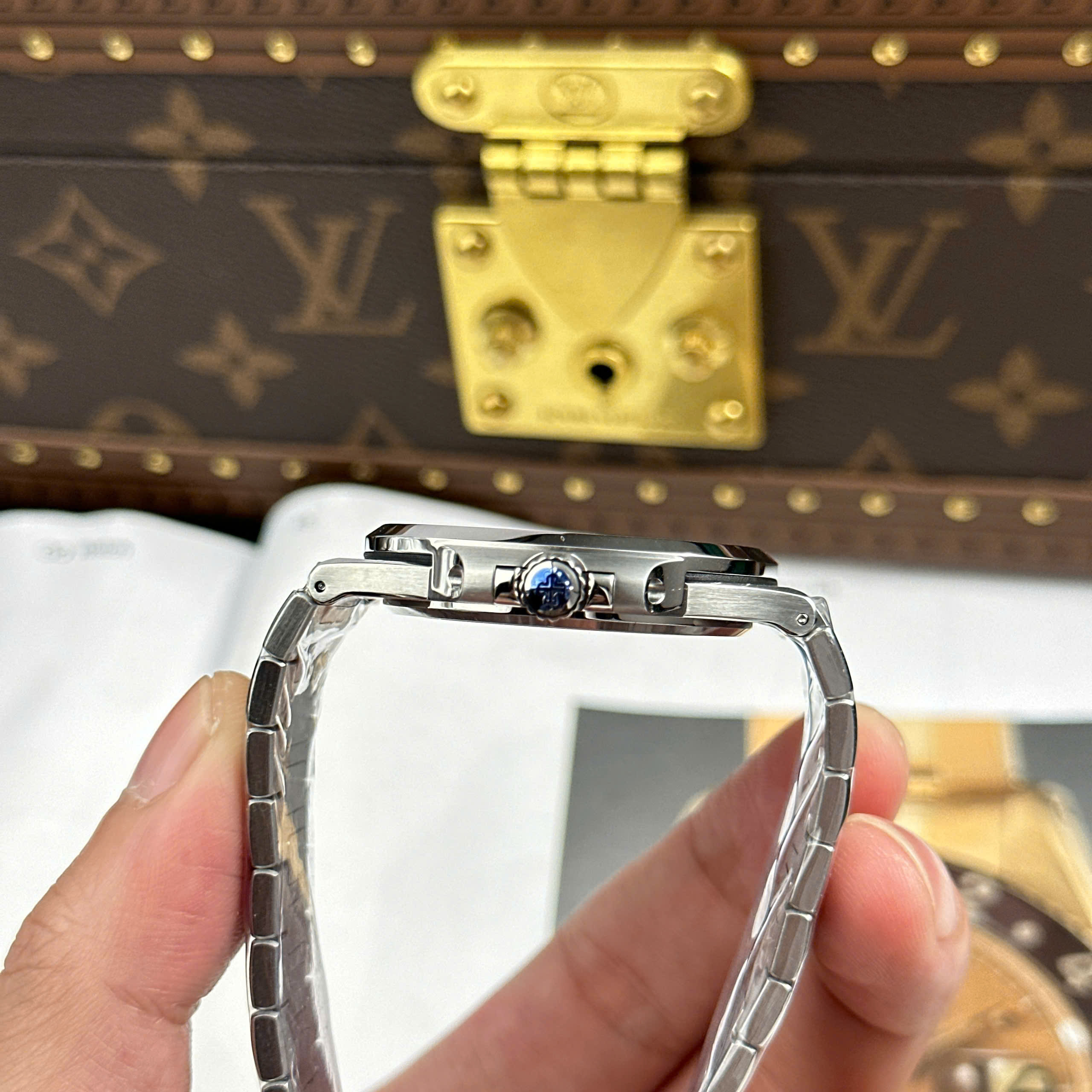 Patek Philippe Nautilus 5712 Good Imitation Watch Blue Tiffany Stainless Steel BBF Factory 40mm (5)