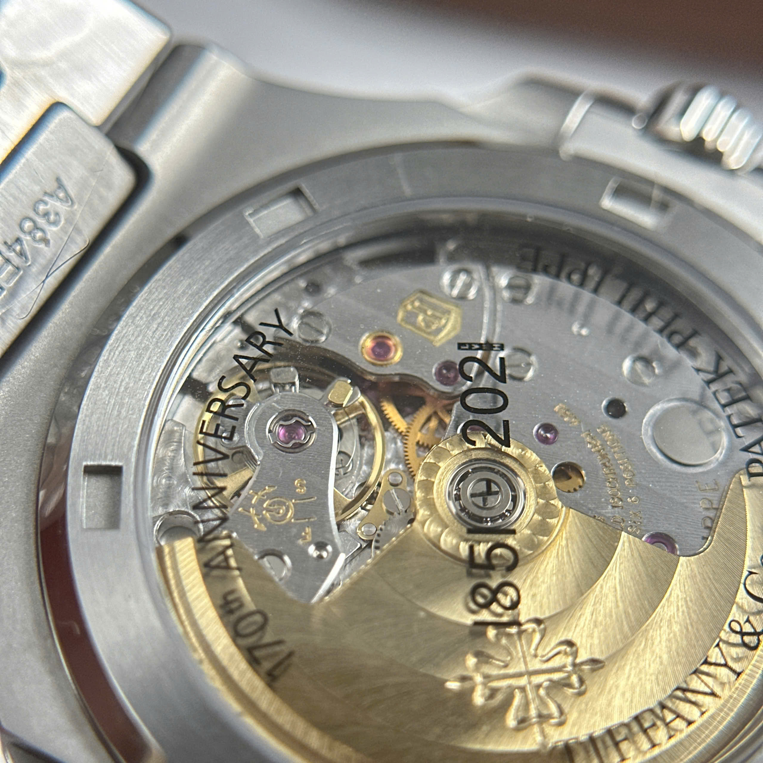 Patek Philippe Nautilus 5712 Good Imitation Watch Blue Tiffany Stainless Steel BBF Factory 40mm (6)