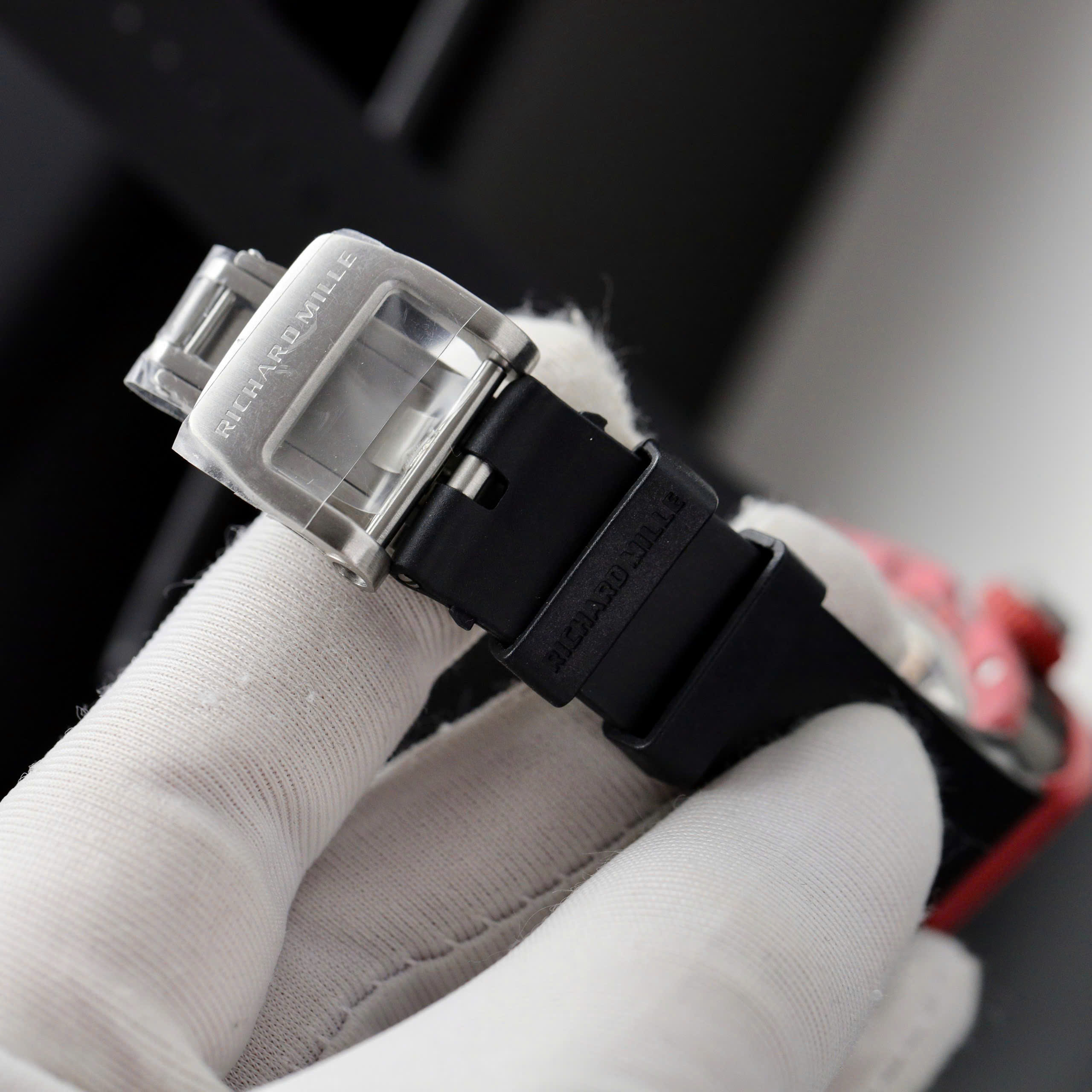 Richard Mille RM07-01 Best Quality Replica Watch Red Carbon Case Black Dial Automatic 32 x 46mm (1)