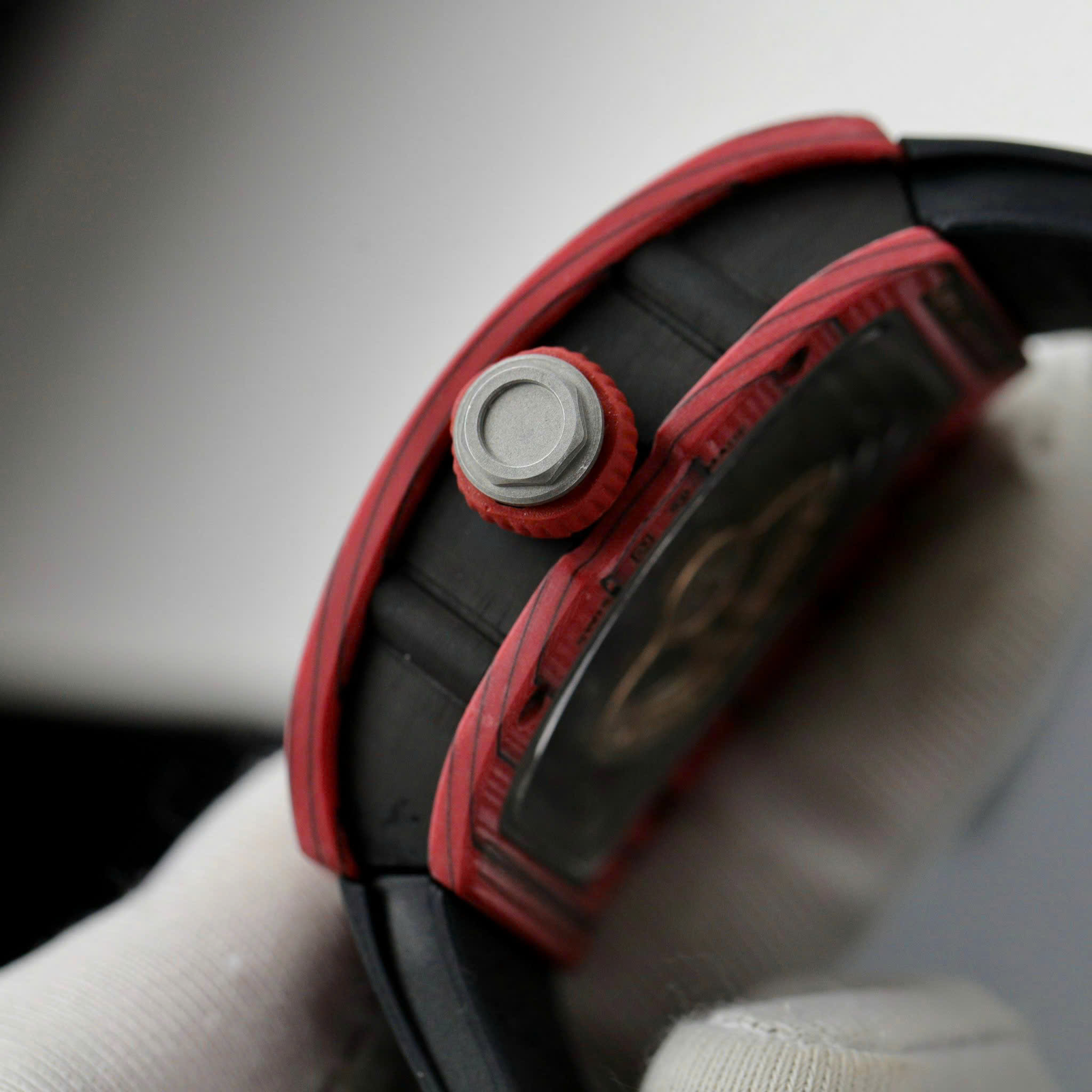 Richard Mille RM07-01 Best Quality Replica Watch Red Carbon Case Black Dial Automatic 32 x 46mm (3)