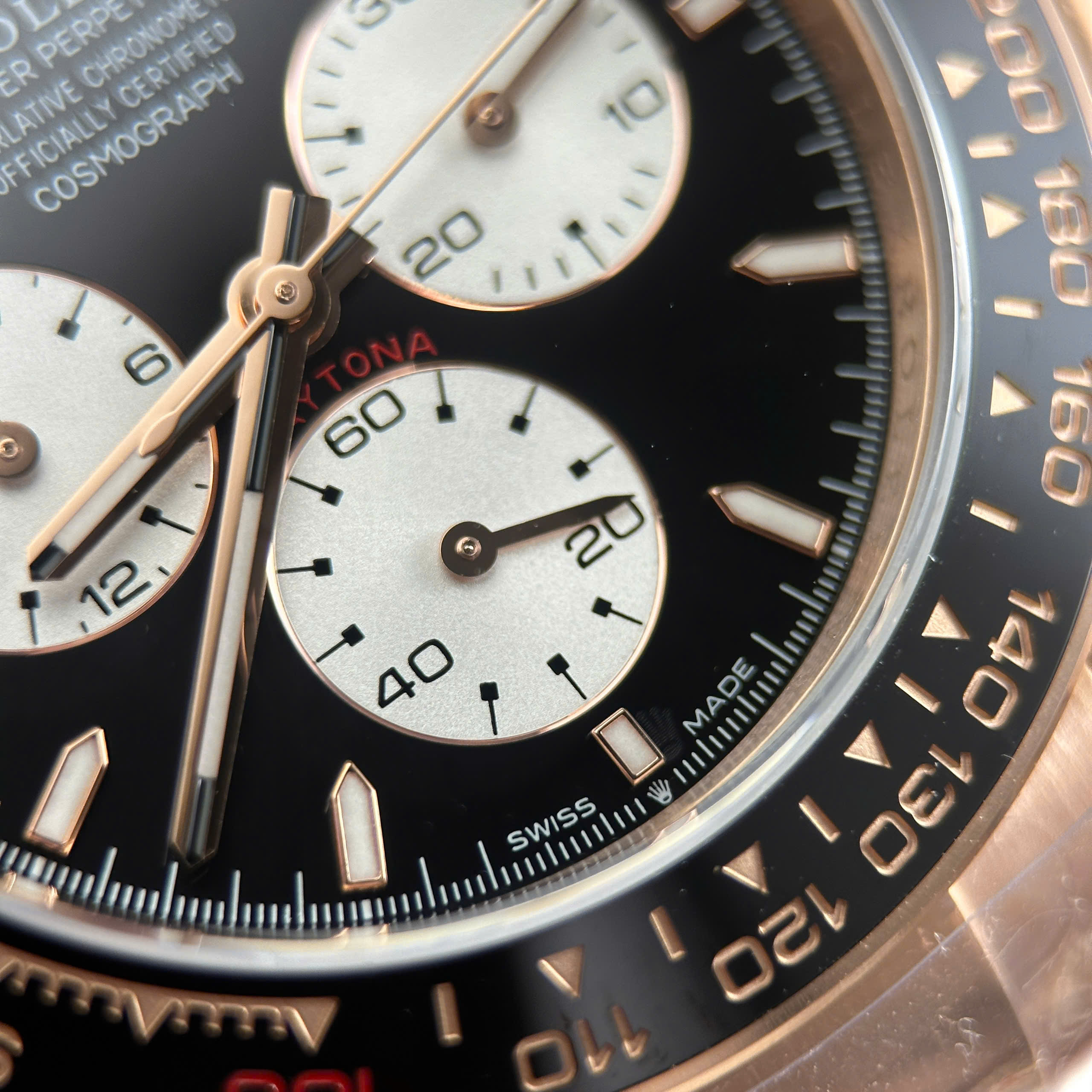 Rolex Cosmograph Daytona “Le Mans” 126525LN Imitaiton Watch Rose Gold Plate Black Dial Gain Weight QF Factory 40mm (11)