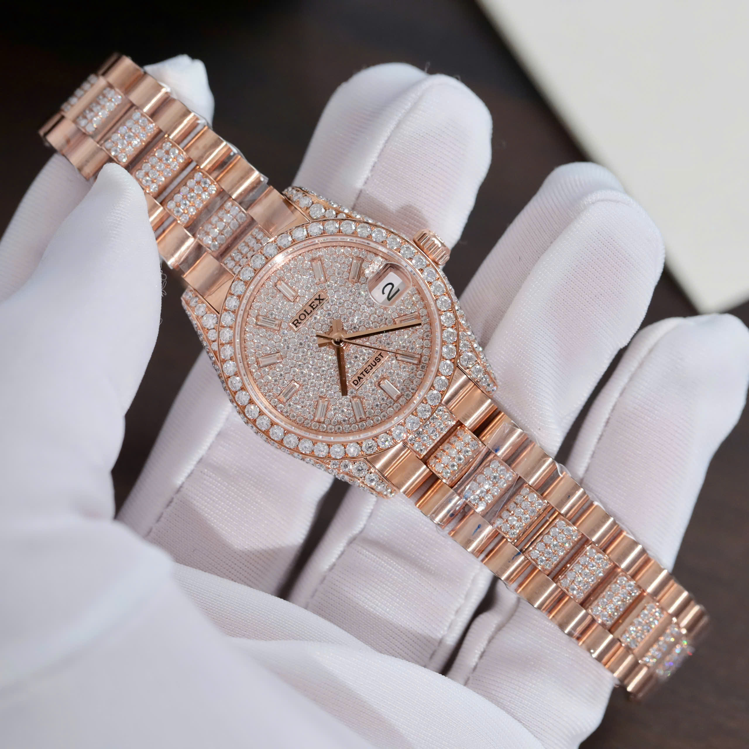 Rolex DateJust Lady Luxury Replica Watches 18K Gold Wrapped + Diamond Moissanite Dial + Moissanite On Midle Band 31mm (1)