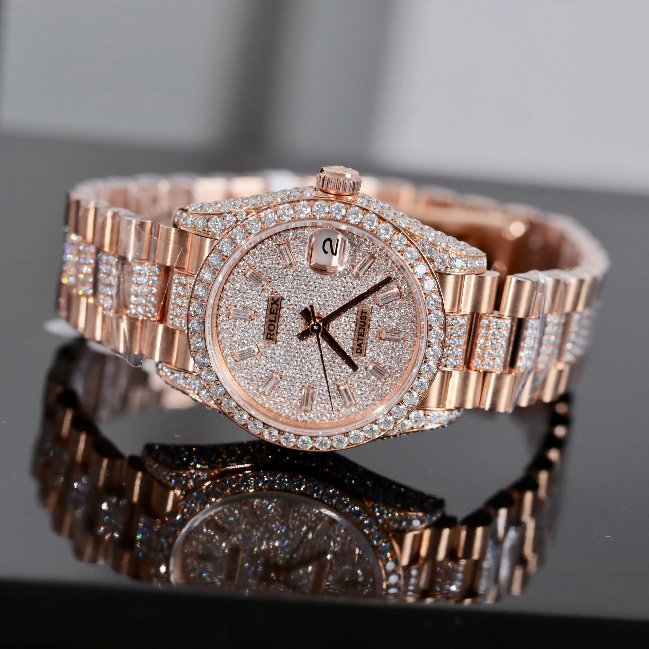 Rolex DateJust Lady Luxury Replica Watches 18K Gold Wrapped + Diamond Moissanite Dial + Moissanite On Midle Band 31mm (8)