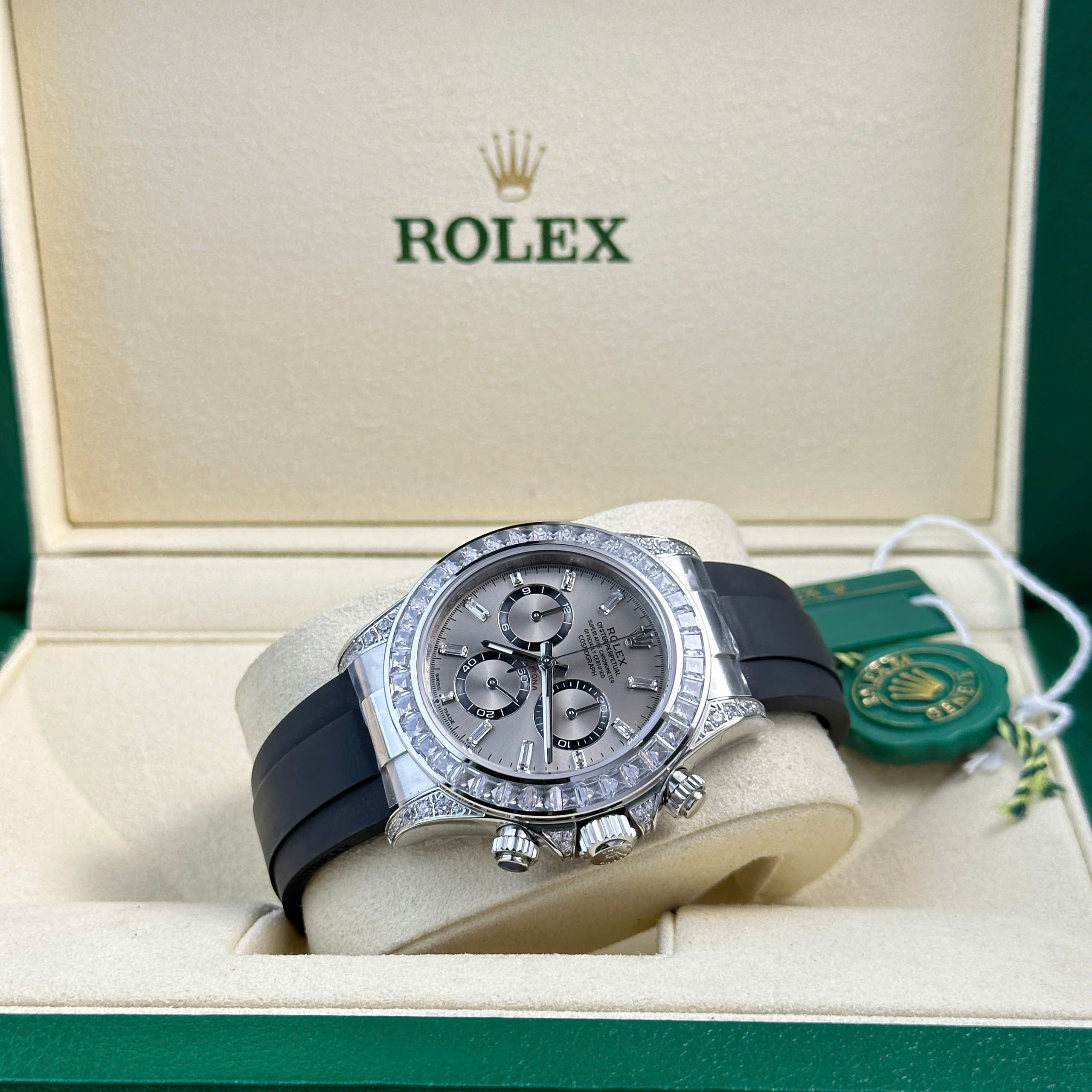 Rolex Daytona 126539TBR Imitaiton Watch Rhinestone Bezel Grey Dial Oysterflex Bands 40mm (10)