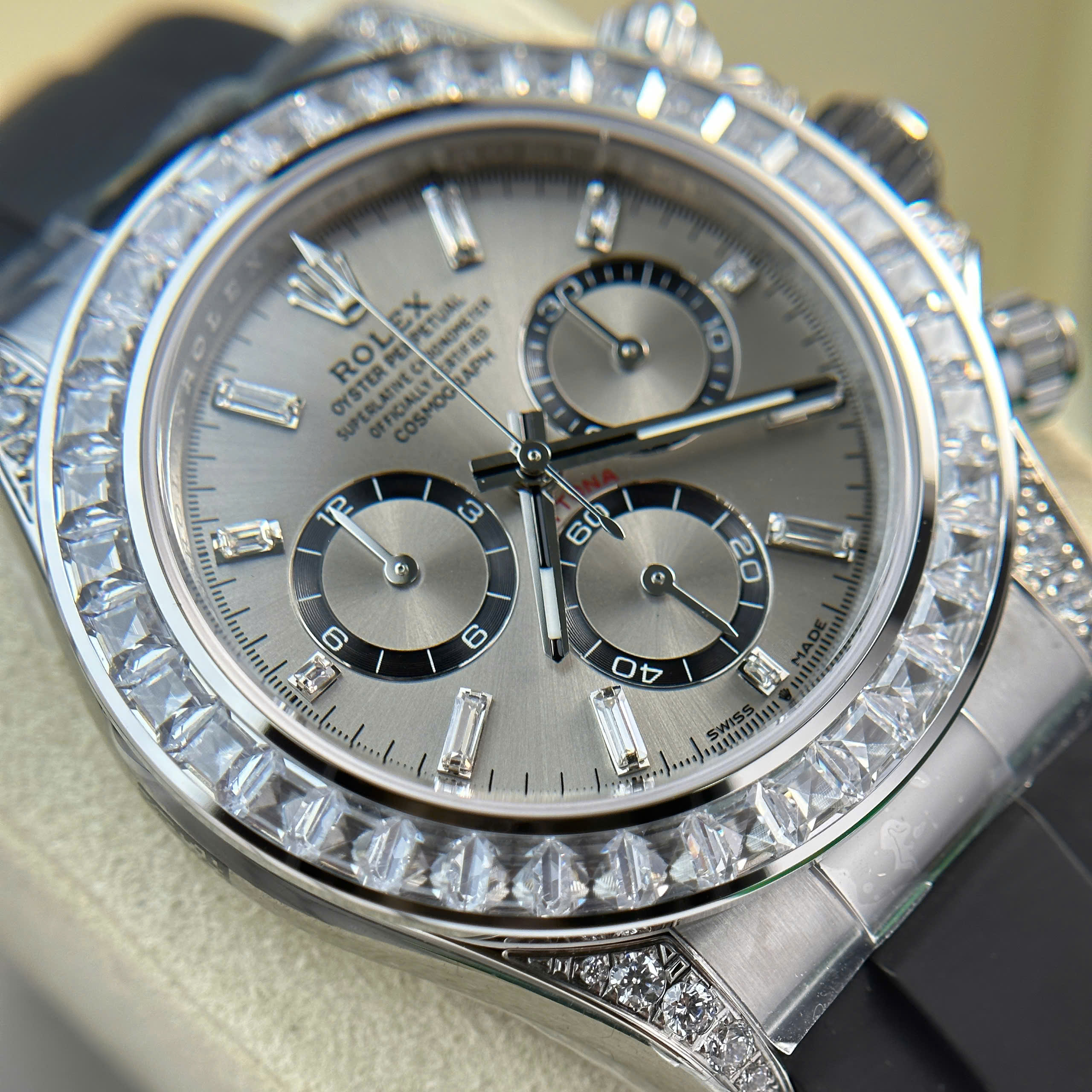Rolex Daytona 126539TBR Imitaiton Watch Rhinestone Bezel Grey Dial Oysterflex Bands 40mm (7)