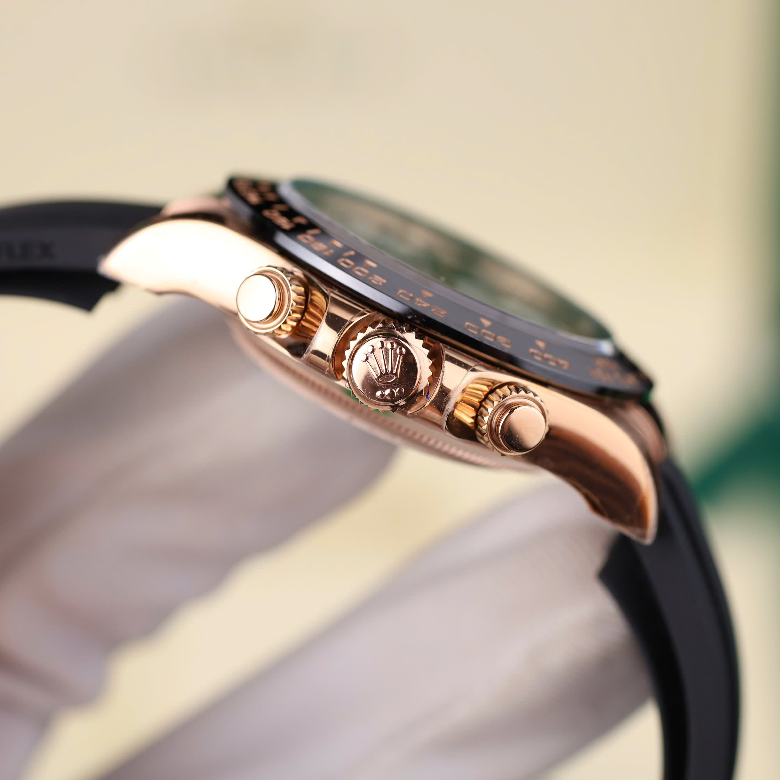 Rolex Daytona Good Imitaiton Watch Rose Gold Plate Mother Of Pearl Dial Moissanite Diamond On Hours Oyster Flex BT Factory 40mm (13)