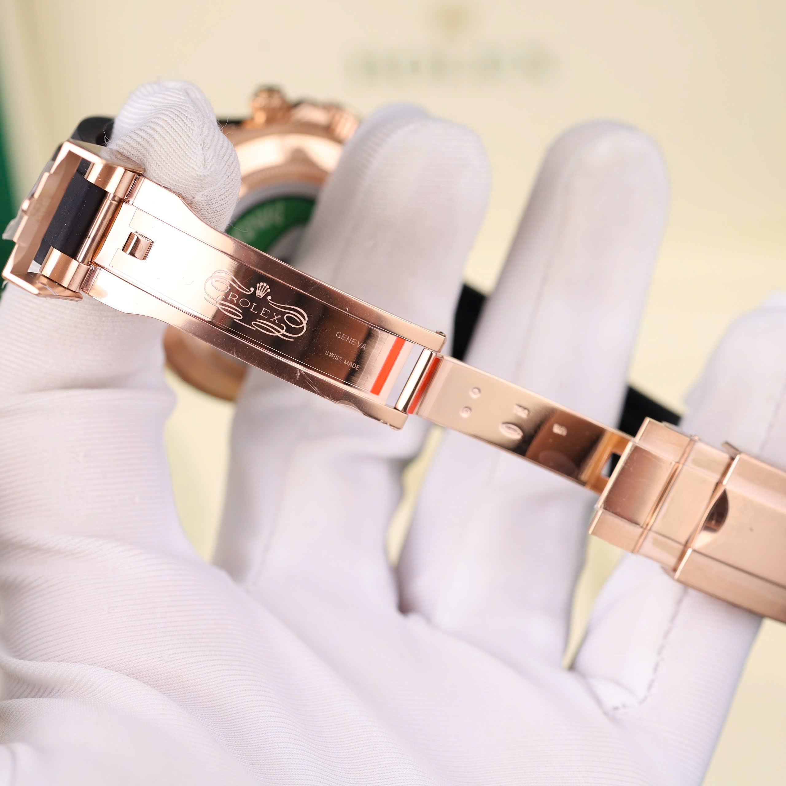 Rolex Daytona Good Imitaiton Watch Rose Gold Plate Mother Of Pearl Dial Moissanite Diamond On Hours Oyster Flex BT Factory 40mm (15)