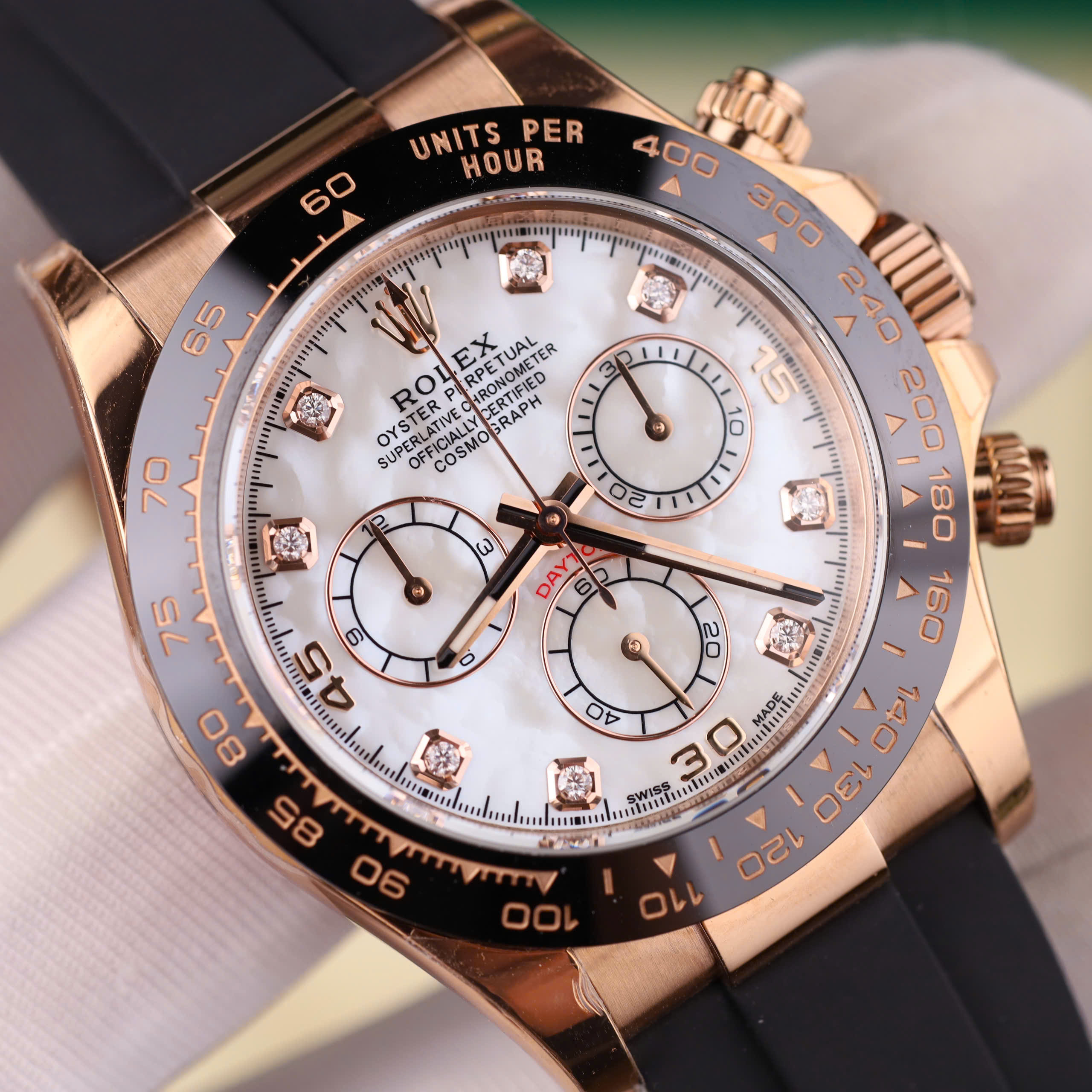 Rolex Daytona Good Imitaiton Watch Rose Gold Plate Mother Of Pearl Dial Moissanite Diamond On Hours Oyster Flex BT Factory 40mm (16)