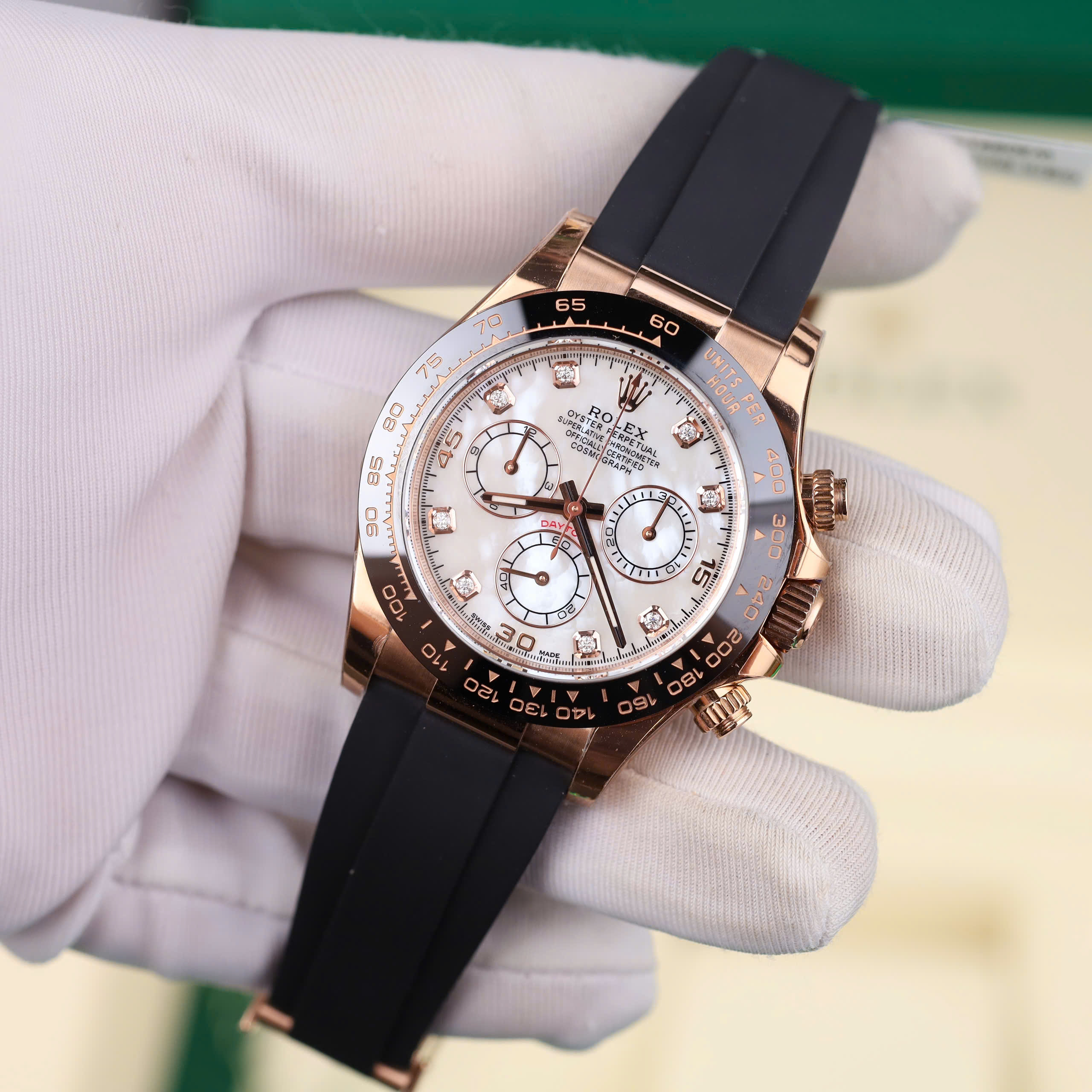 Rolex Daytona Good Imitaiton Watch Rose Gold Plate Mother Of Pearl Dial Moissanite Diamond On Hours Oyster Flex BT Factory 40mm (18)