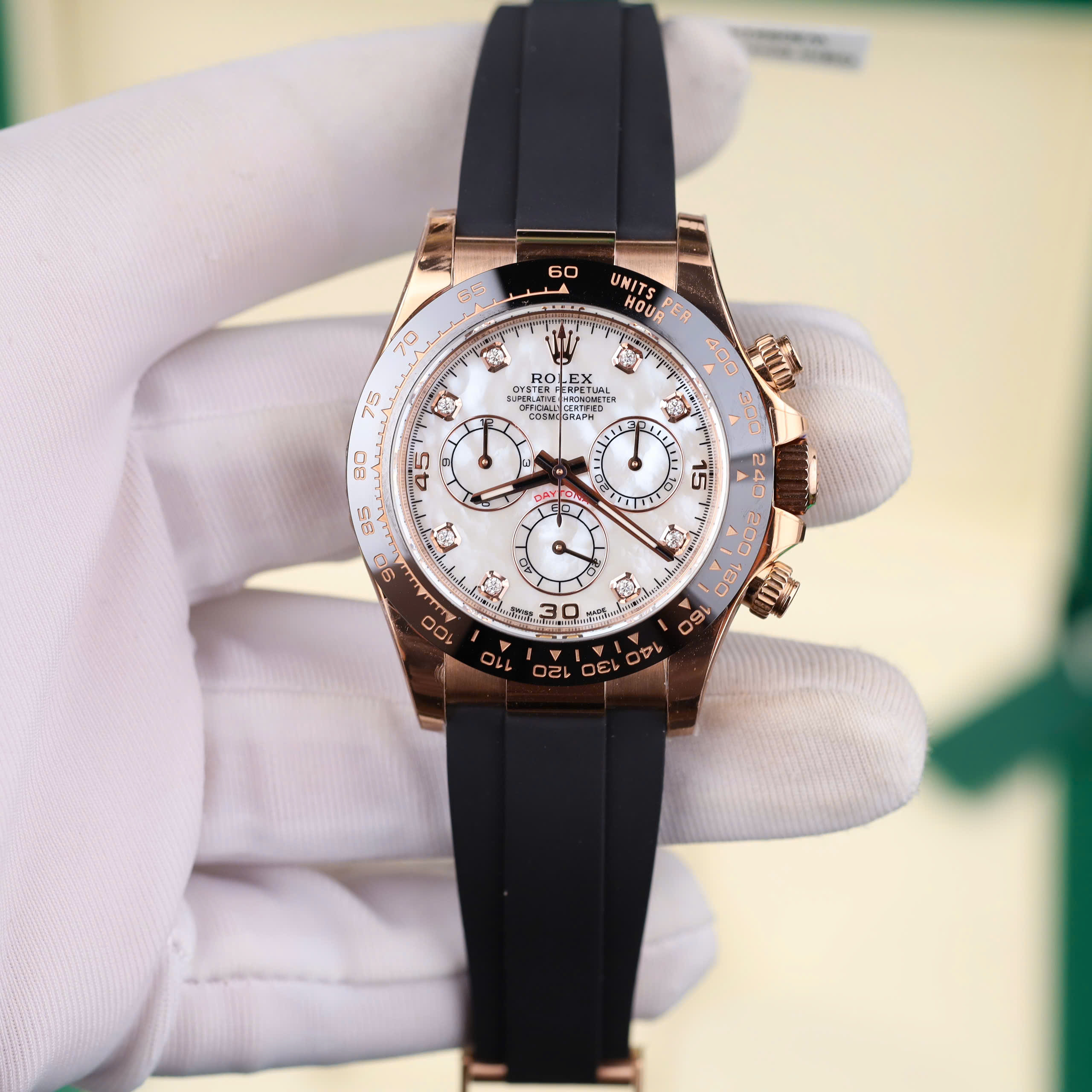 Rolex Daytona Good Imitaiton Watch Rose Gold Plate Mother Of Pearl Dial Moissanite Diamond On Hours Oyster Flex BT Factory 40mm (19)