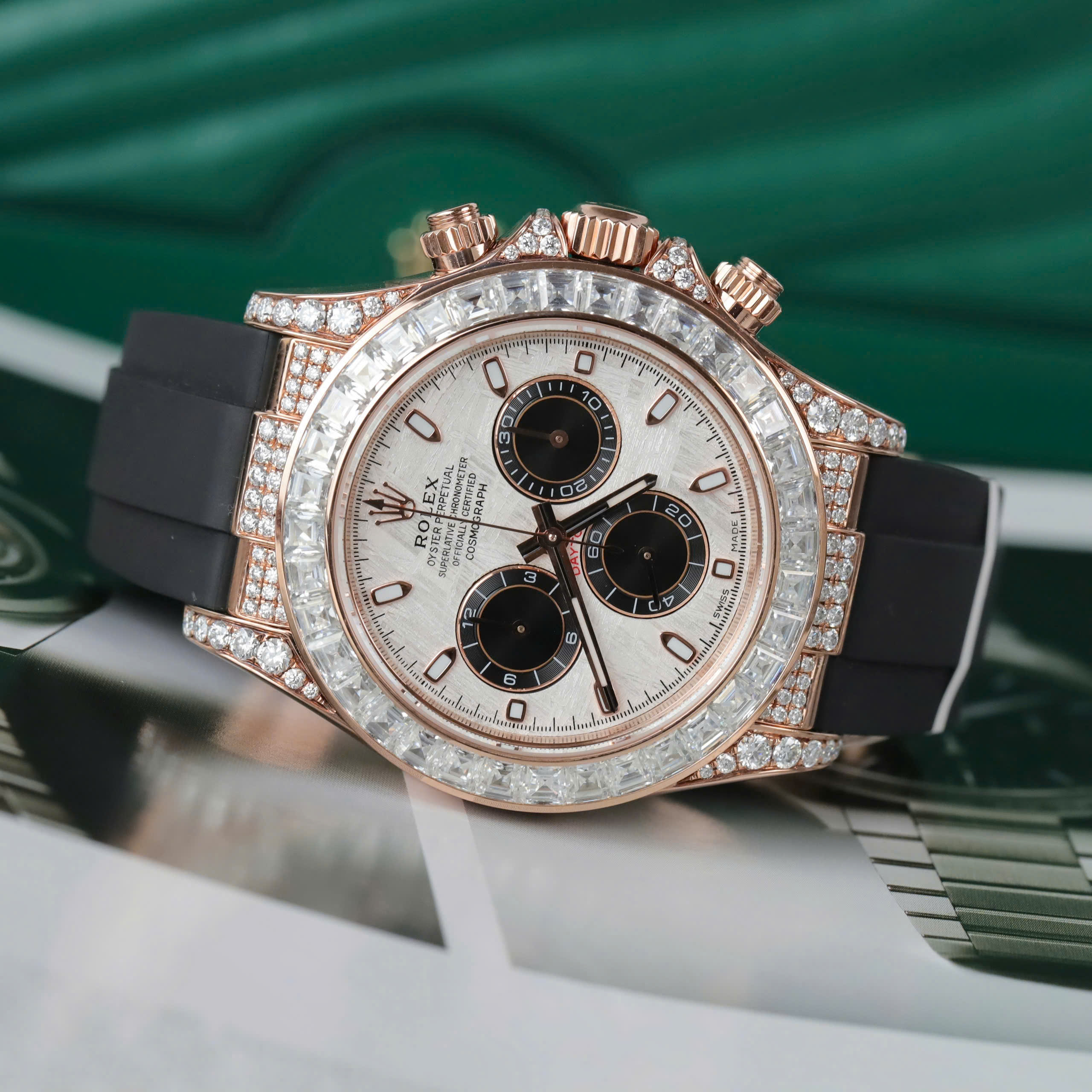Rolex Daytona Imitation Watch 18K Gold Wrapped Case Diamond Moissanite Baguette On Bezel Meteorite Dial 40mm (8)