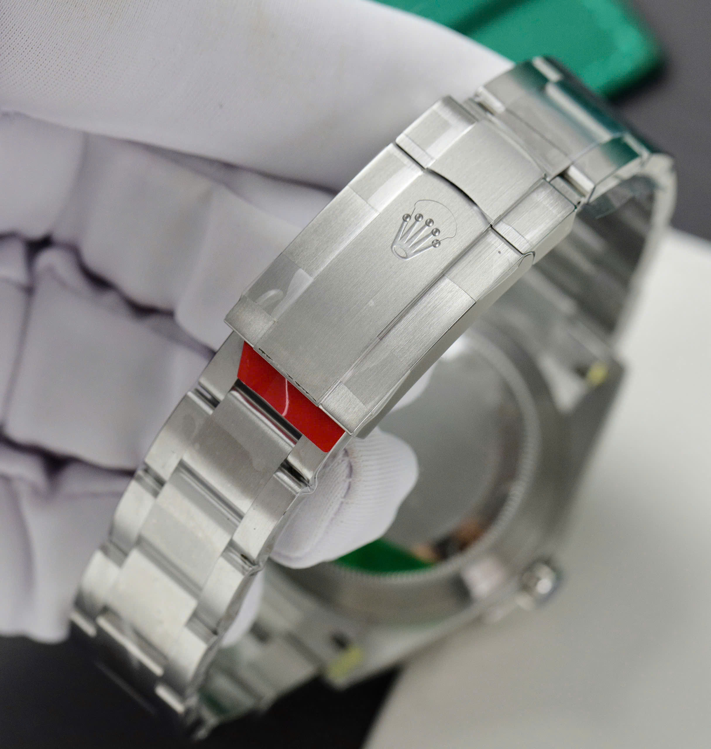 Rolex Oyster Perpetual 124300 Imitation Watches Green Dial Index Hours VS Factory 41mm (1)