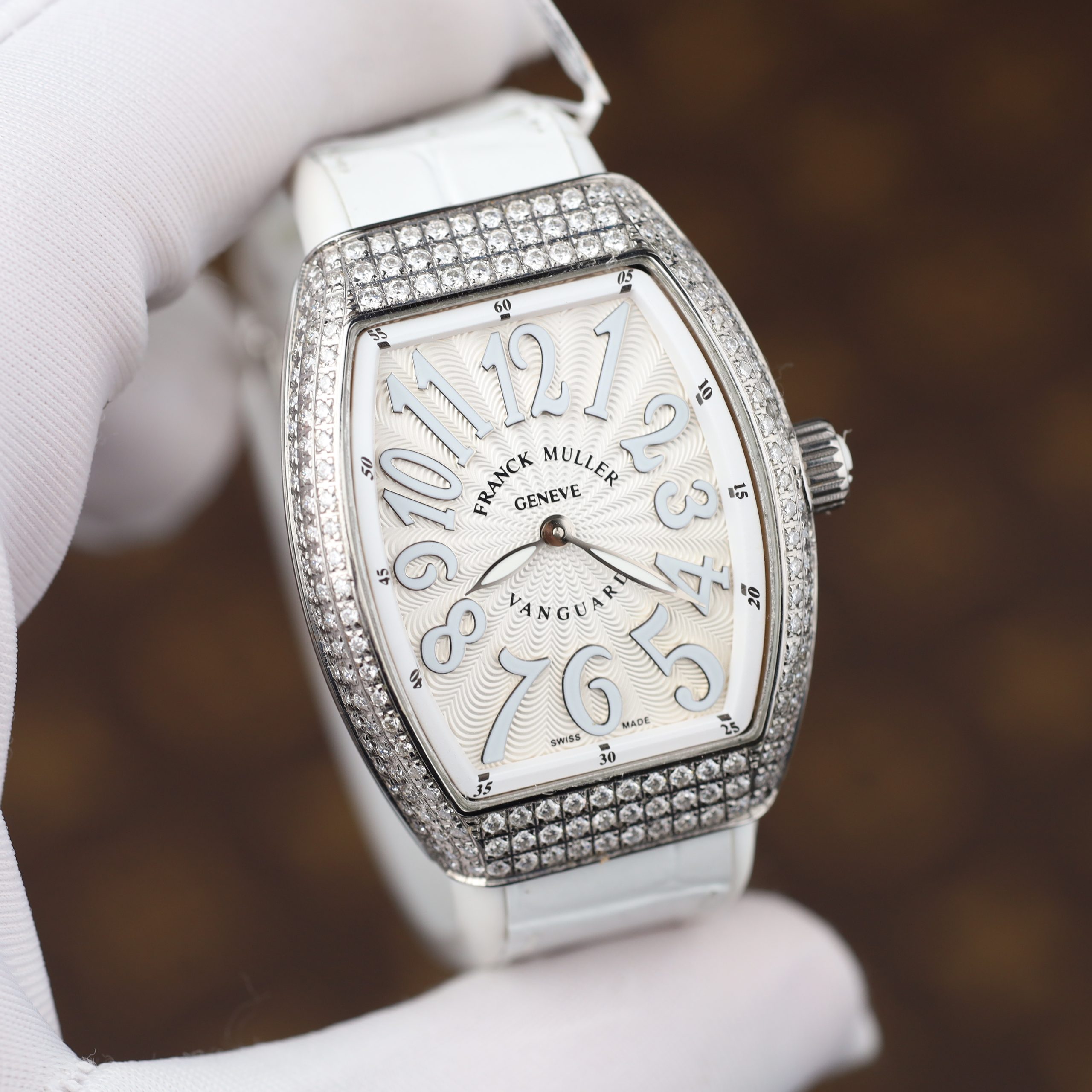 Franck Muller V32 Vanguard Lady Imitation Watches White Dial Diamond Moissanite On Case Rubber Strap 36mm (7)