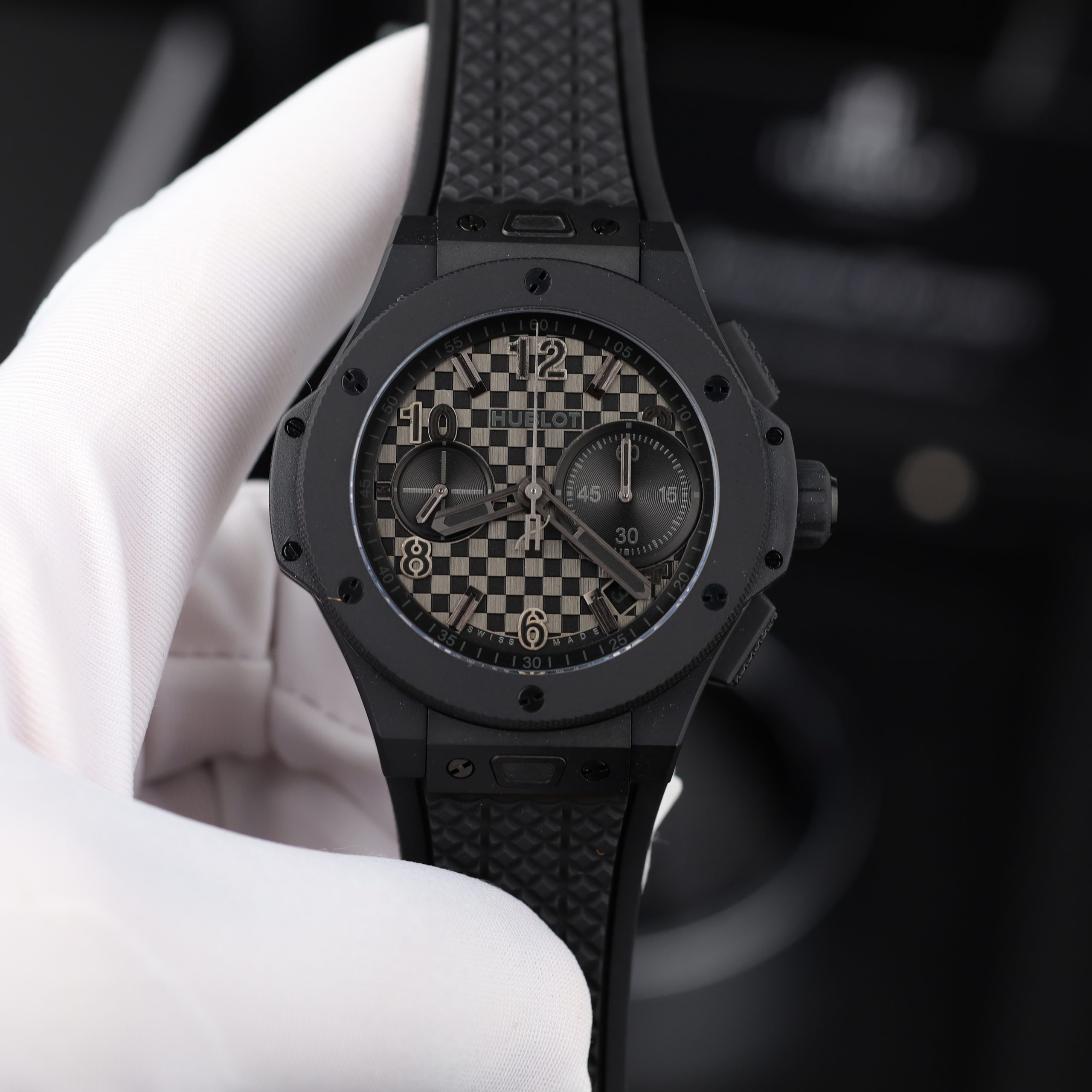 Hublot Big Bang 20th Anniversary Best Replica Watches Black Ceramic Case Rubber Strap BBA Factory 43mm (1)