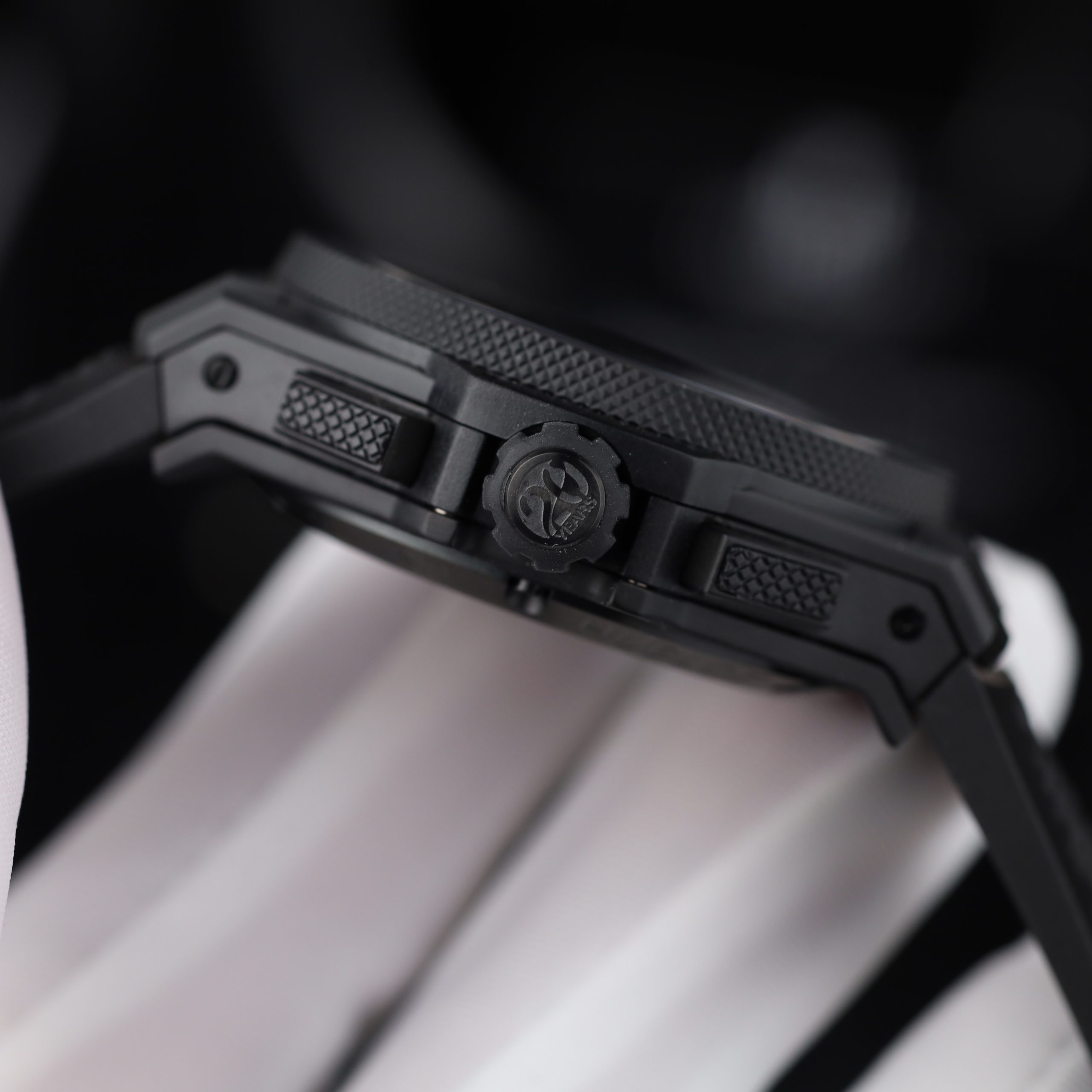 Hublot Big Bang 20th Anniversary Best Replica Watches Black Ceramic Case Rubber Strap BBA Factory 43mm (5)