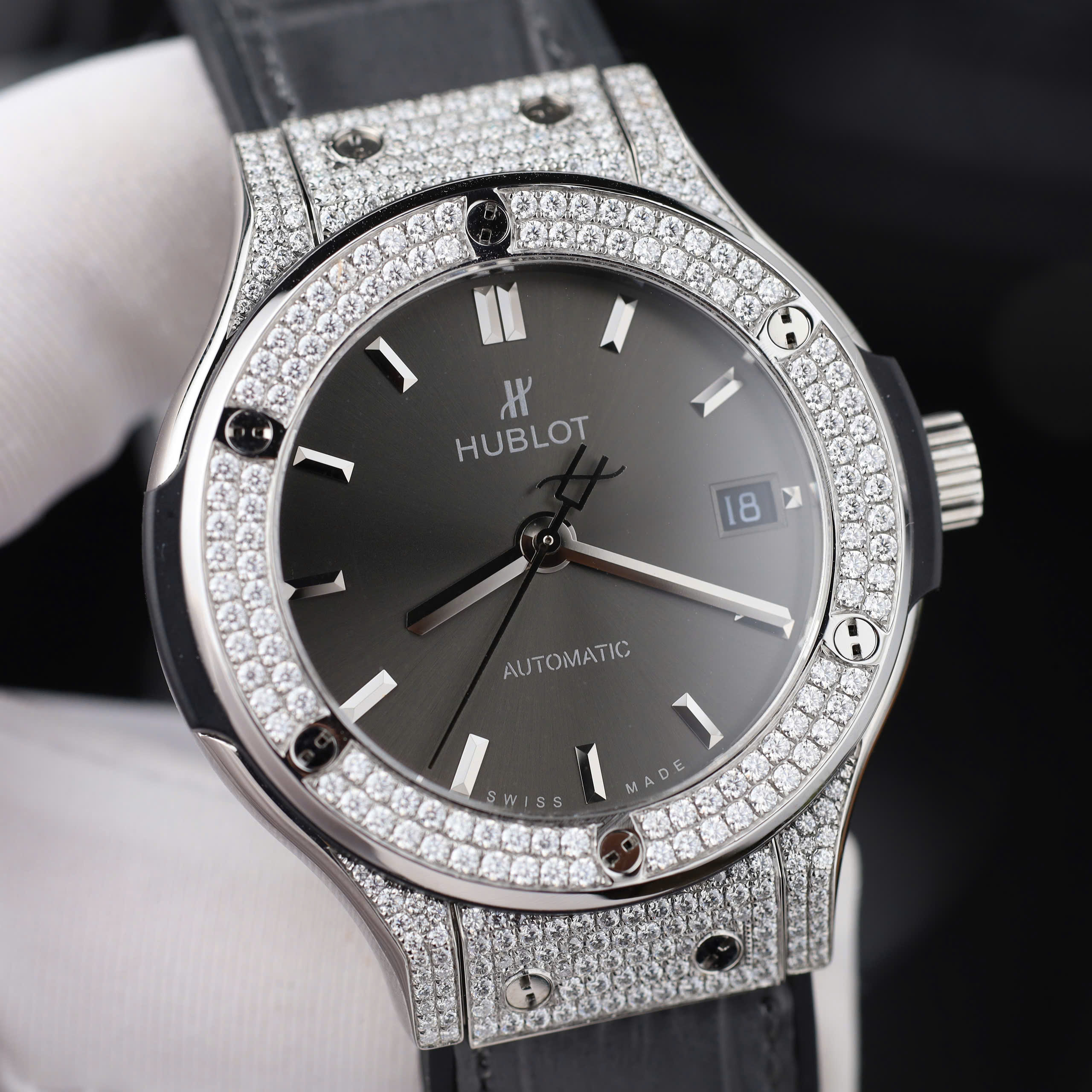 Hublot Classic Fusion Imitation Watches Case Diamond Moissanite Grey Dial Rubber Strap JJF Factory 38mm (7)