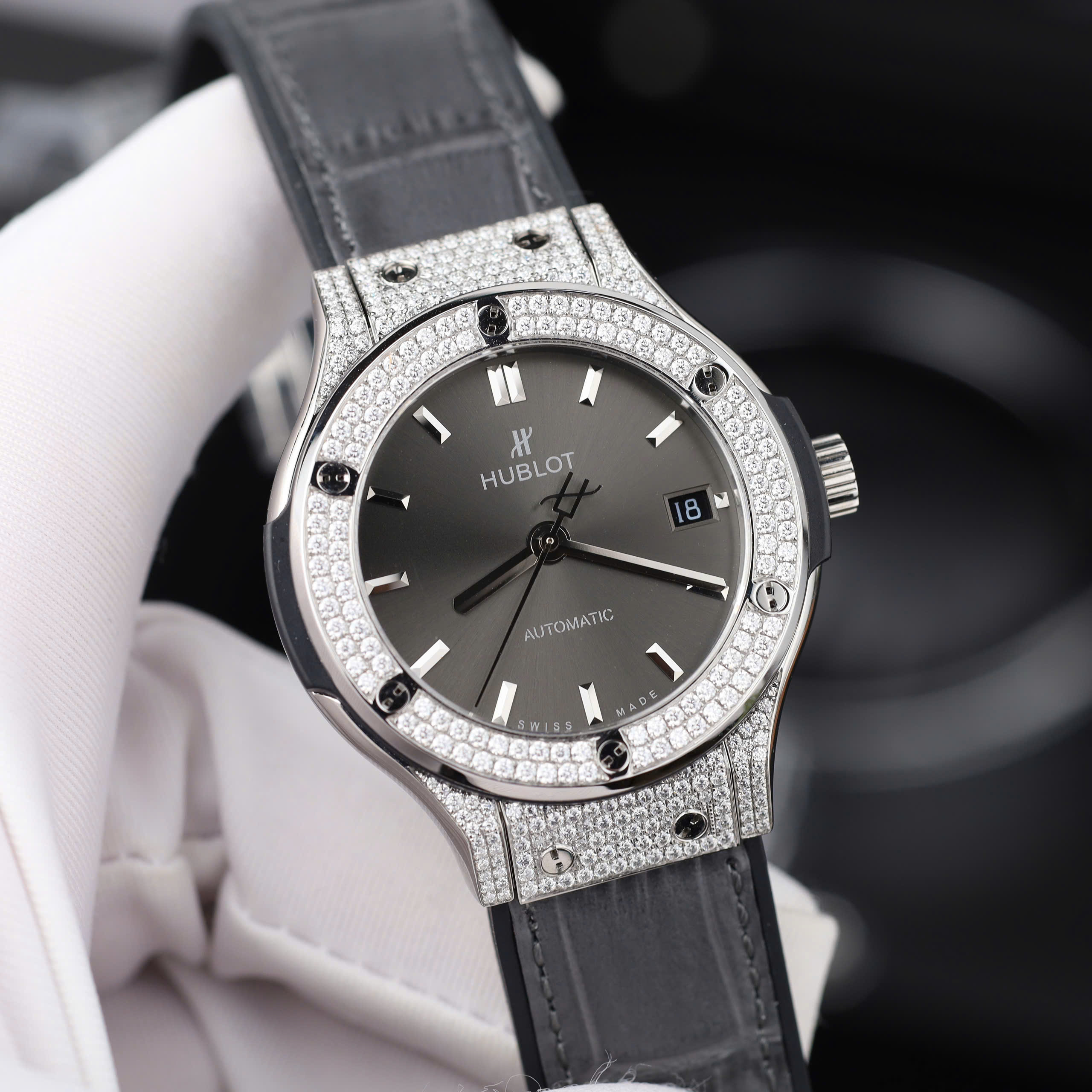 Hublot Classic Fusion Imitation Watches Case Diamond Moissanite Grey Dial Rubber Strap JJF Factory 38mm (9)