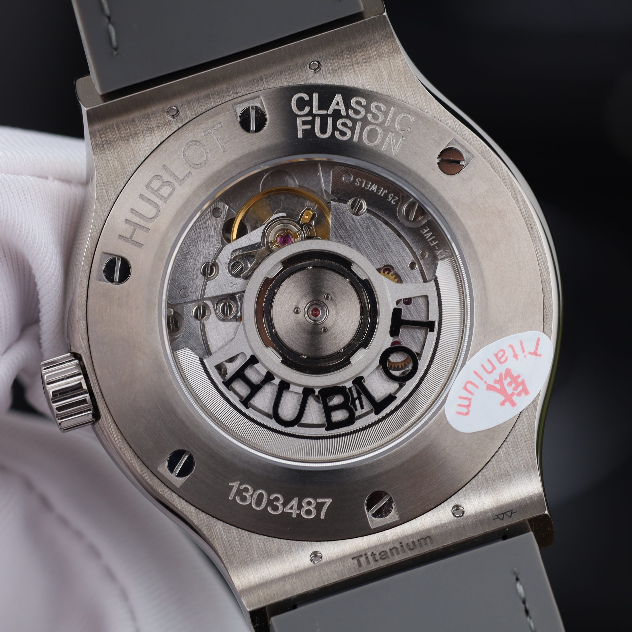 Hublot Classic Fusion Replica Watches White Dial Titanium Case JJZ Factory 42mm (5)