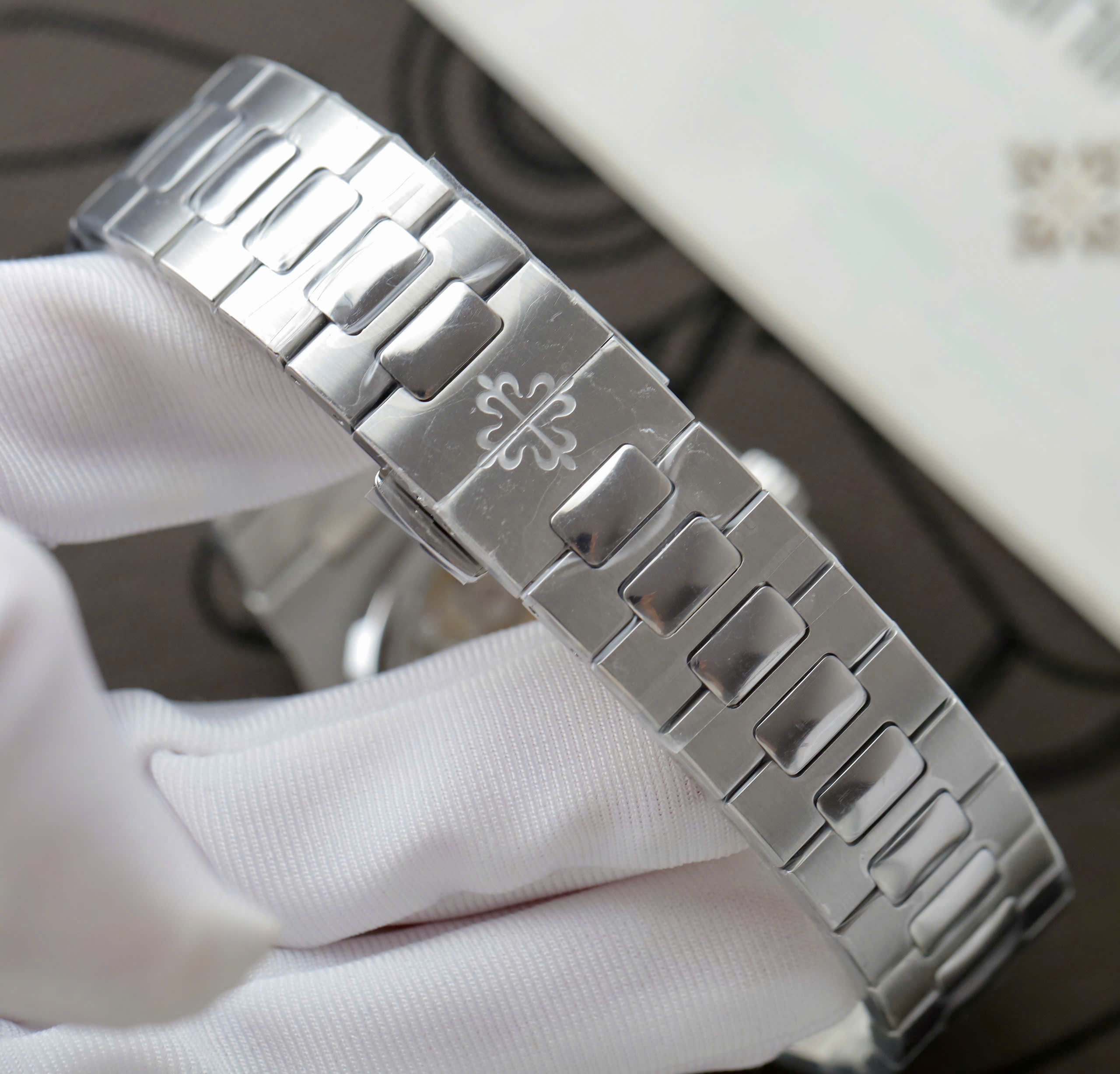 Patek Philippe Nautilus 5811 Best Quality Replica Watches Custom Blue Dial 3K Factory 41mm (1)