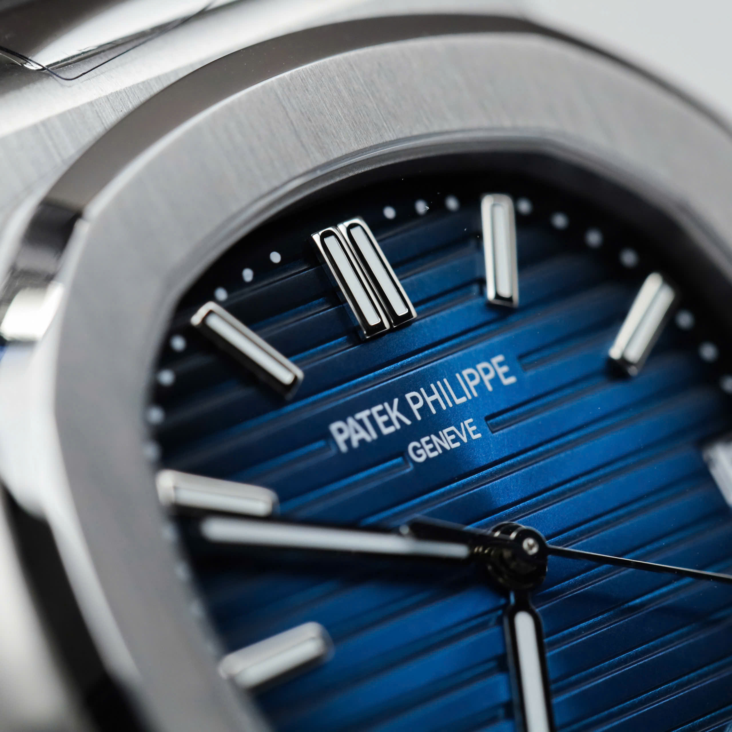 Patek Philippe Nautilus 5811 Best Quality Replica Watches Custom Blue Dial 3K Factory 41mm (6)
