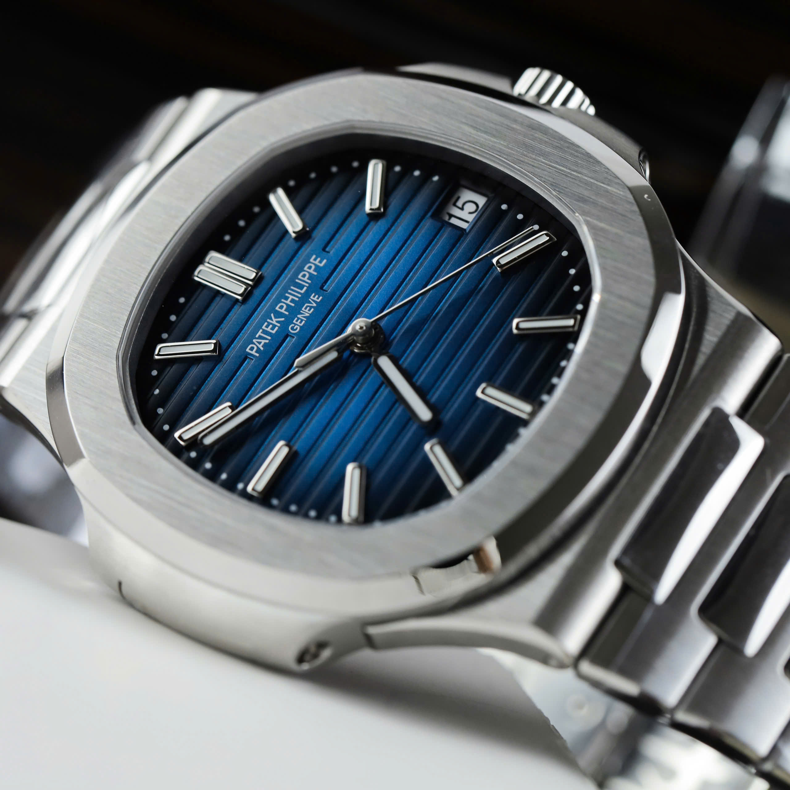 Patek Philippe Nautilus 5811 Best Quality Replica Watches Custom Blue Dial 3K Factory 41mm (8)
