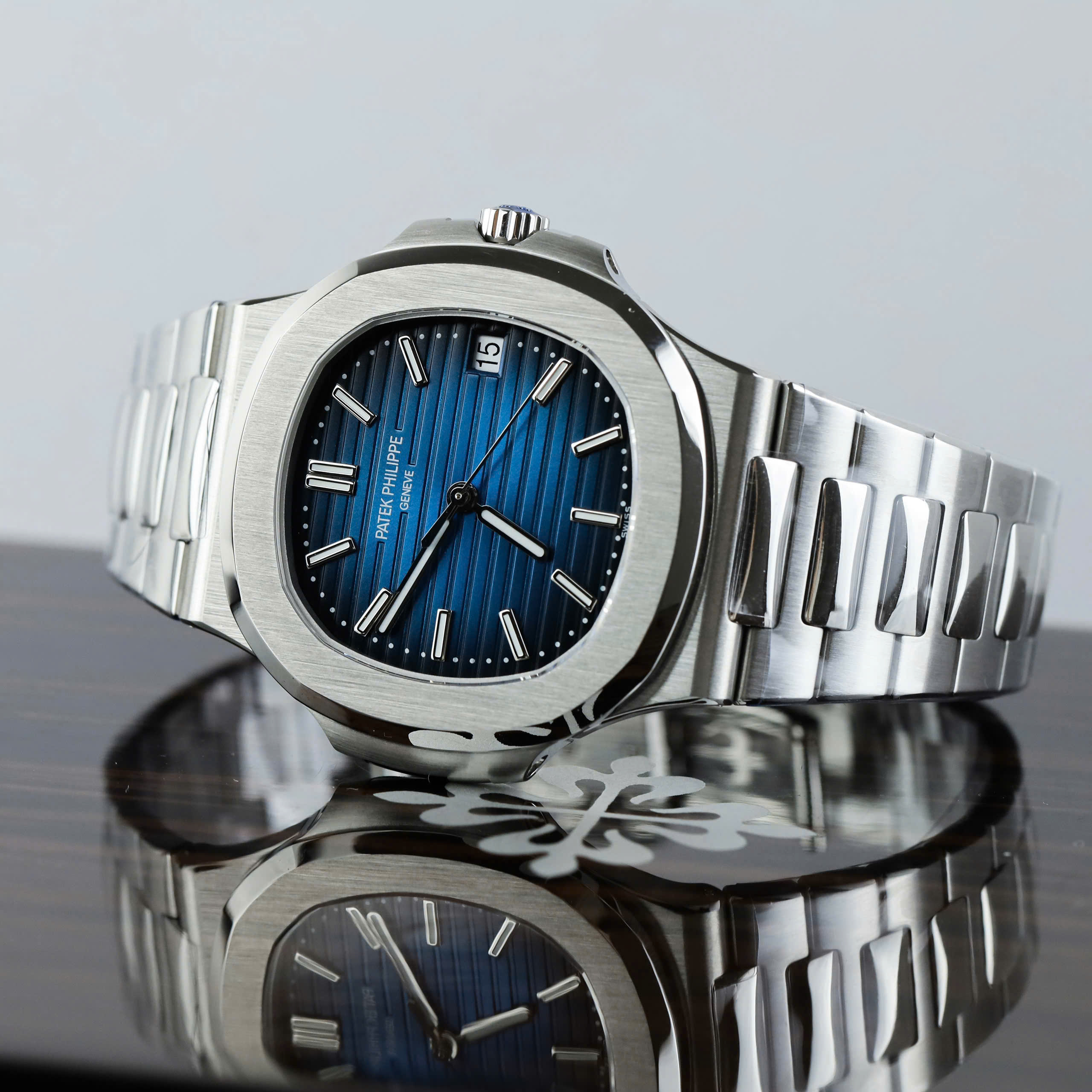 Patek Philippe Nautilus 5811 Best Quality Replica Watches Custom Blue Dial 3K Factory 41mm (9)