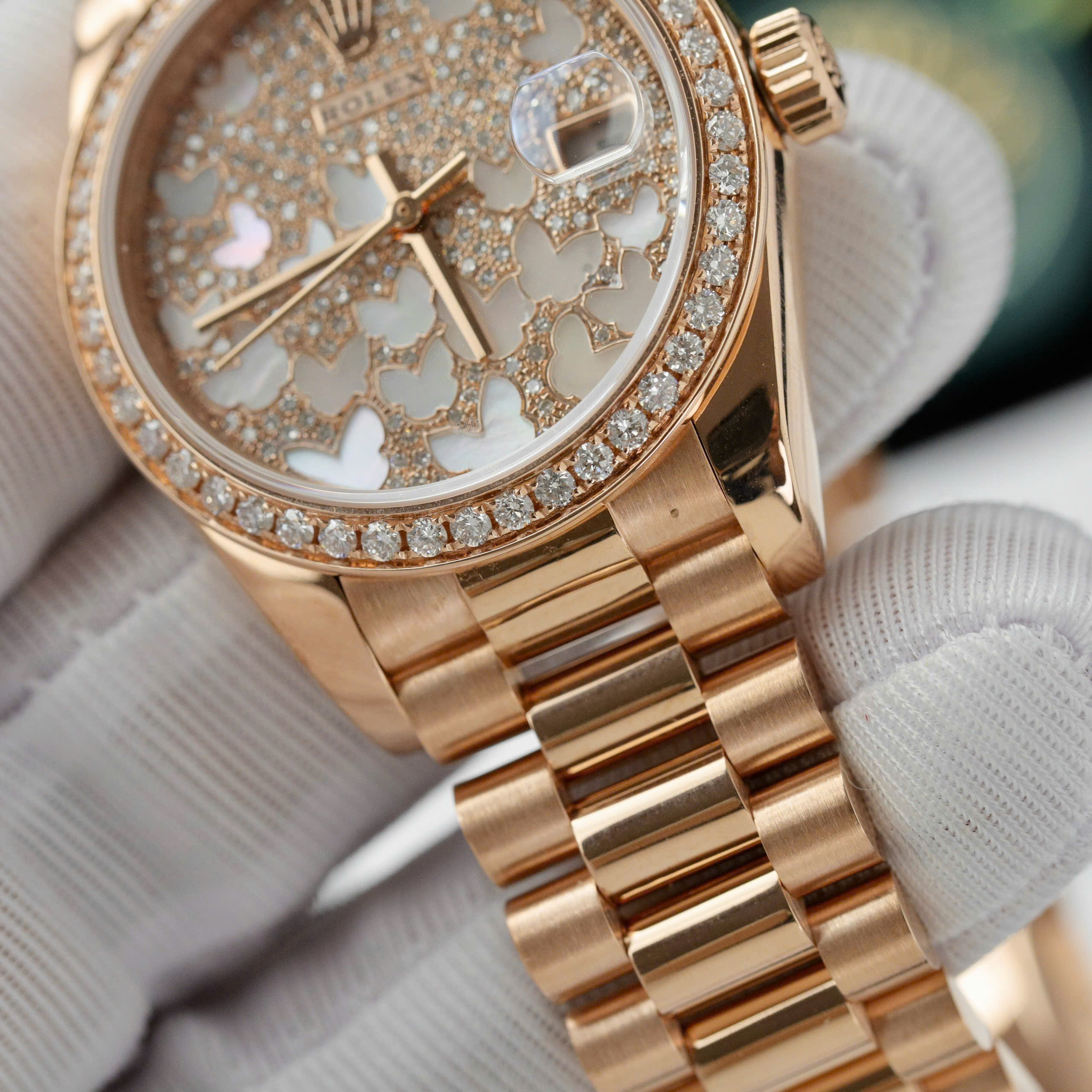 Rolex DateJust Lady Imitation Watch 18K Gold Wrapped Butterfly Heart Dial Diamond Moissanite Bezel 31mm (4)