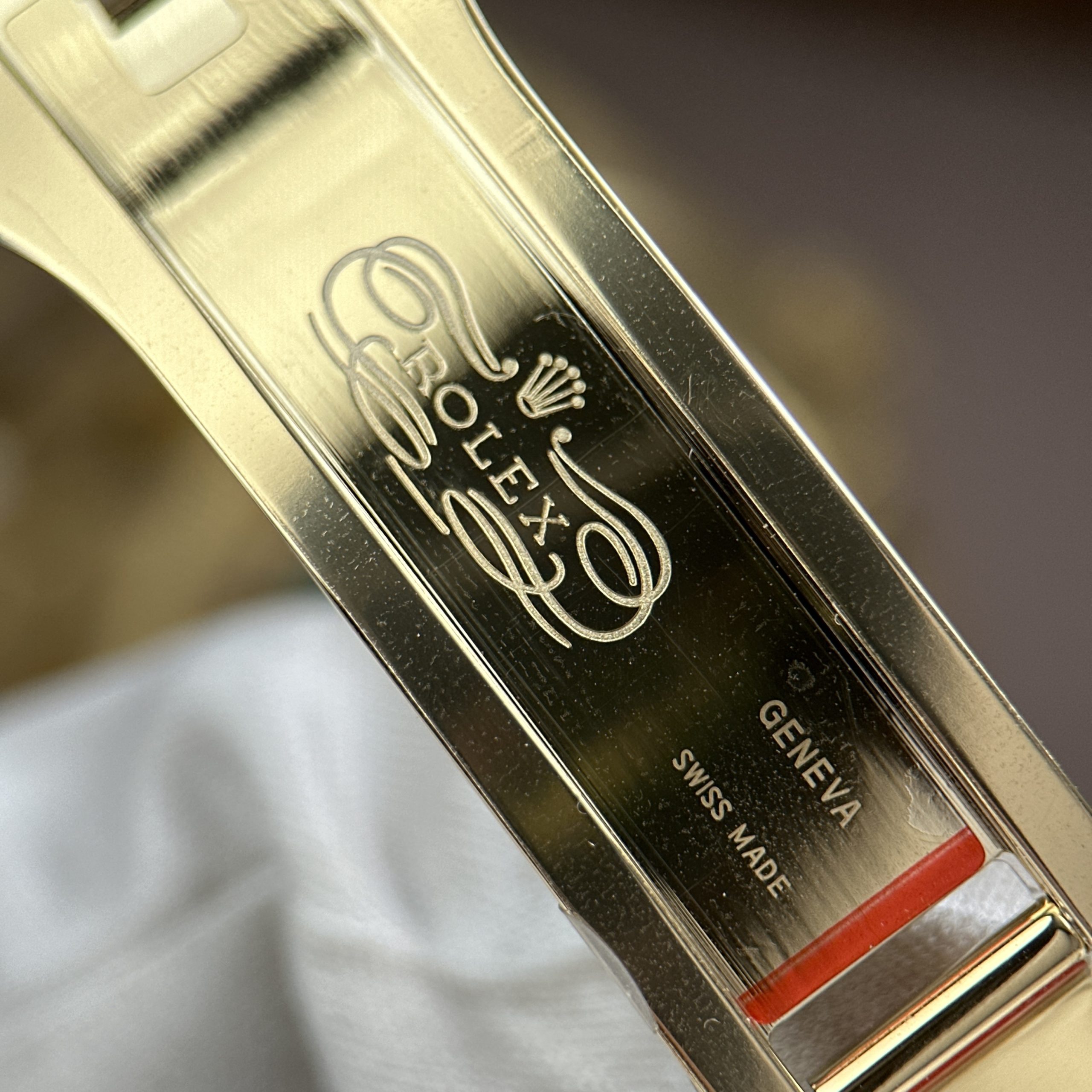 Rolex Day-Date M128238-0130 Imitaiton Watches Gold Plate Green Dial Baguette Dial Heavy Weight RC Factory 40mm (7)